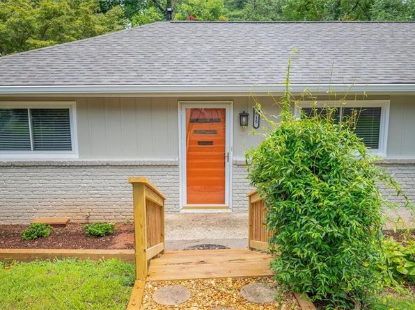615 Spruce Dr, Pine Lake, GA 30072