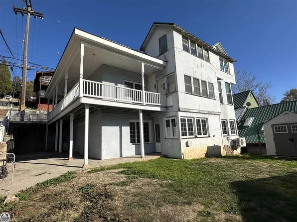 64 N Stewart St, Sonora, CA 95370