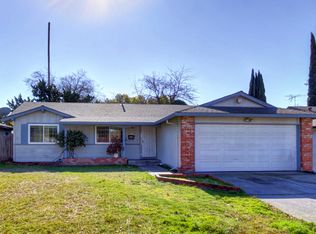 56 Lochmoor Cir, Sacramento, CA