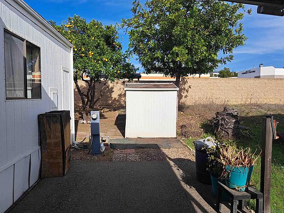 3rd image of 2907 S Santa Fe Ave Space 31