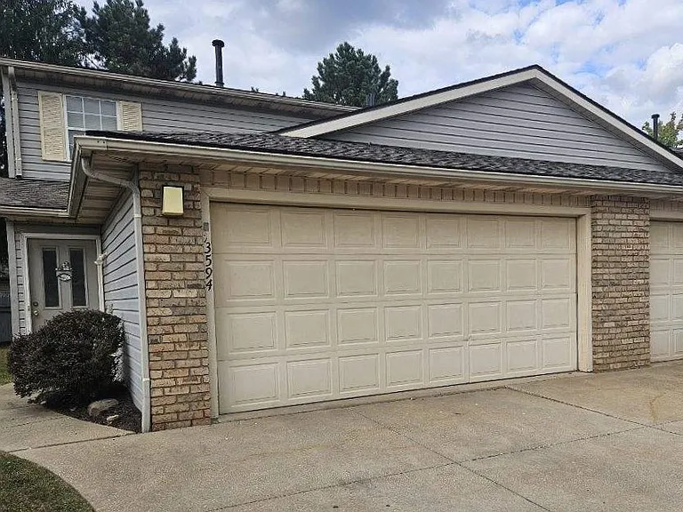 3594 Harris Ave NW — Photo 1