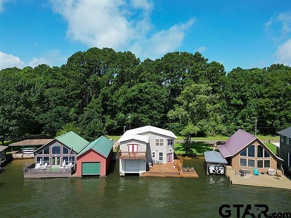 4th image of 2636 Aqua Vista Dr