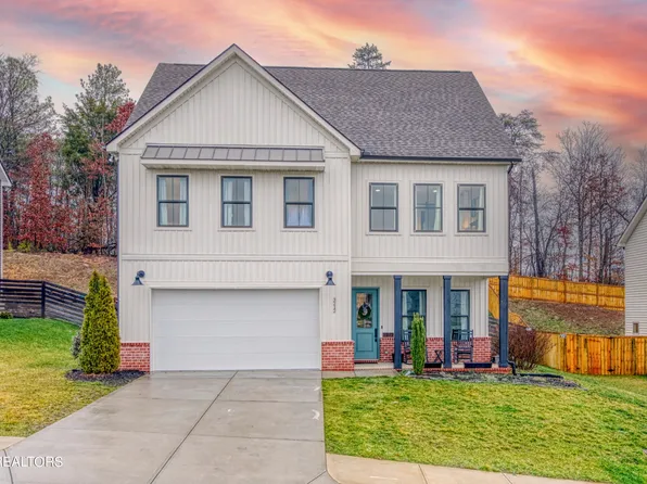 3212 Denver Ln, Knoxville, TN 37931