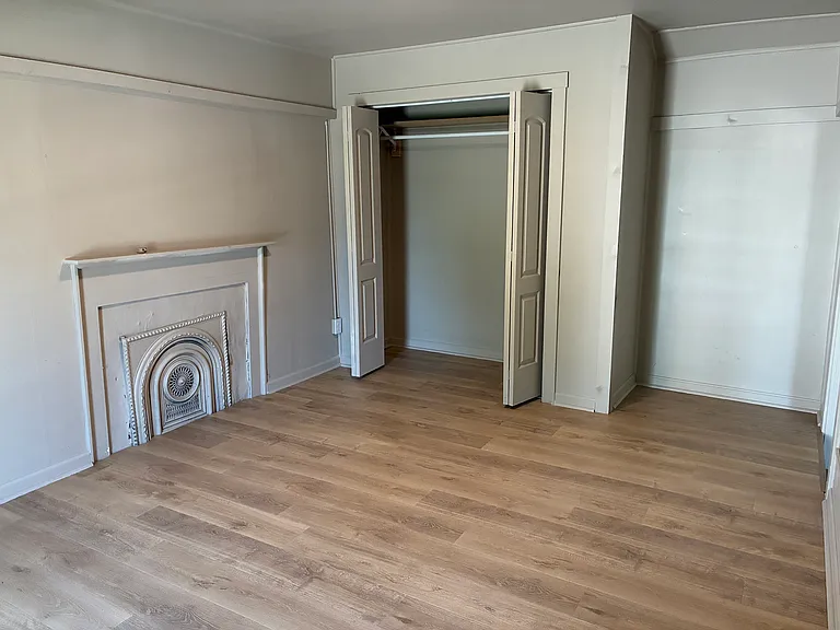 122 S Main St — Photo 25