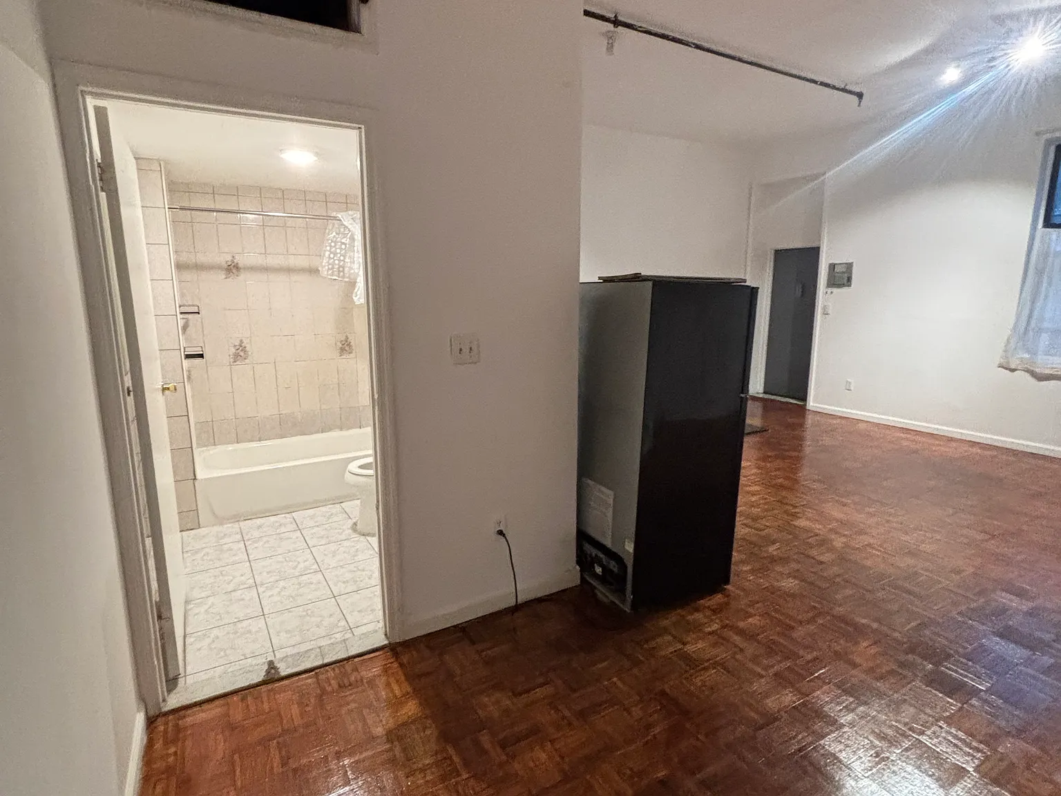 1 bed, 690 sqft, $2,200 — Photo 2