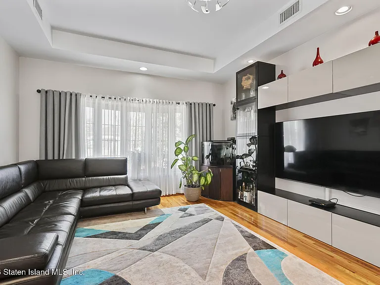 40 Devens St #1&2 — Photo 7