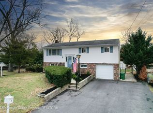 1 Berkshire Ct, Jackson, NJ 08527