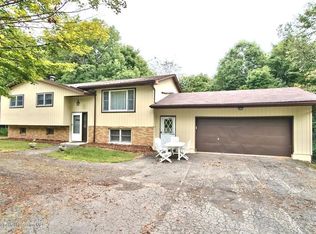 1259 Elkview Dr, Clifford Township, PA 18421