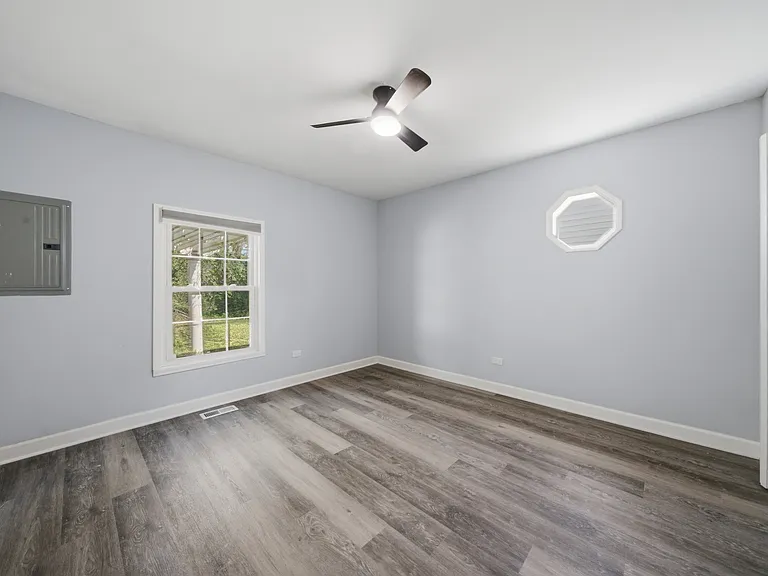 407 Laurel Ave — Photo 7