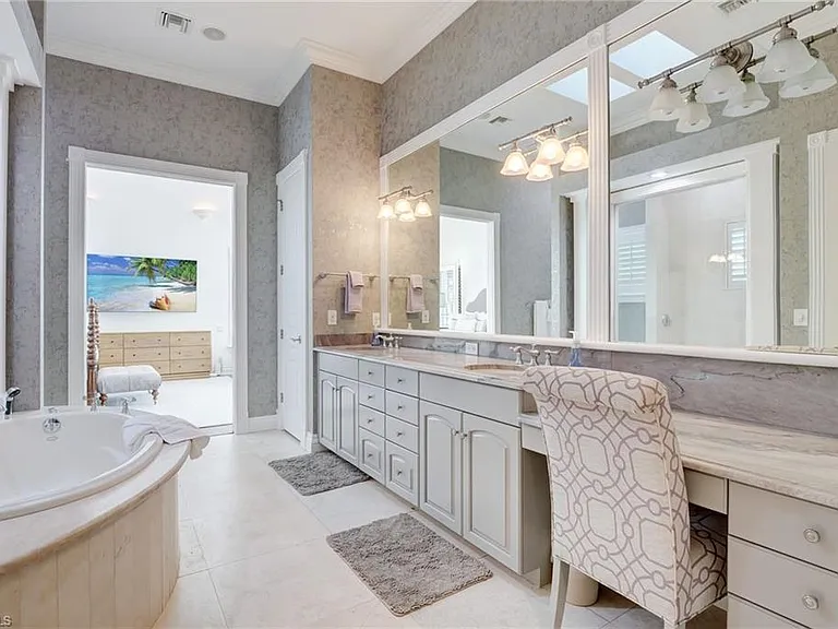1551 Gulf Shore Blvd S — Photo 30