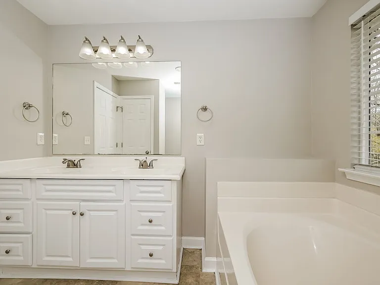 1245 Canyon Ridge Ct — Photo 13