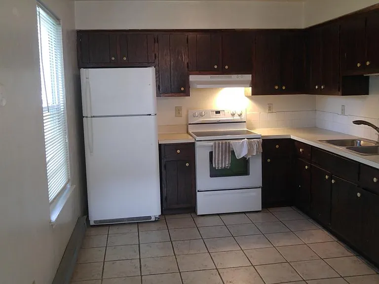 1341 Hullview Ave #A — Photo 5