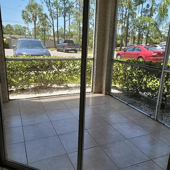 190 Santa Clara Dr #4 — Photo 13