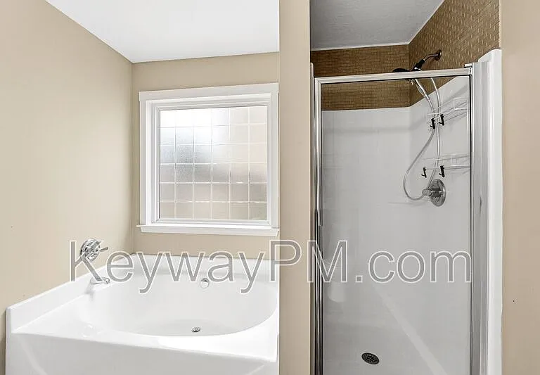 3124 Saint Charles Ave — Photo 11
