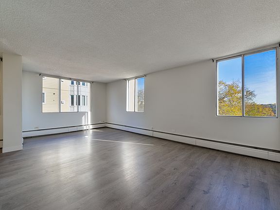 4th image of 9624 105th St NW #412837