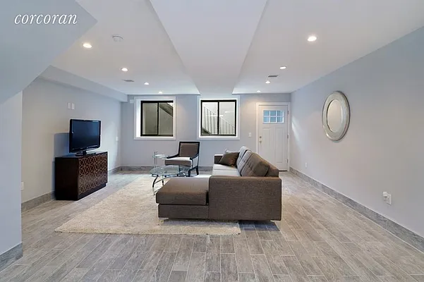 Rented by Corcoran | media 14