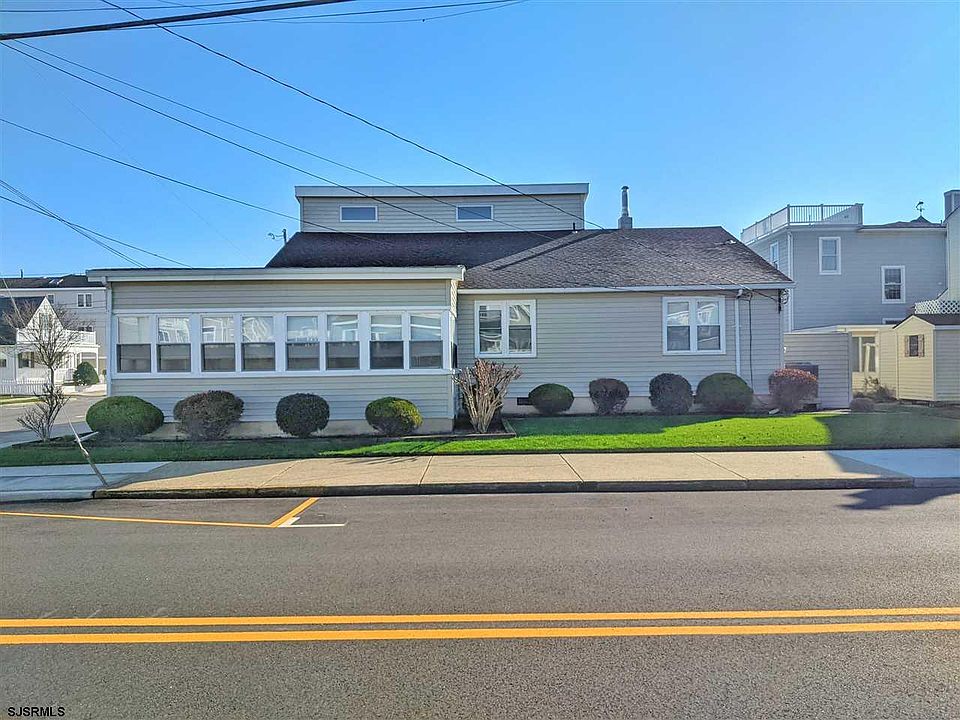 1st image of 400 47th St