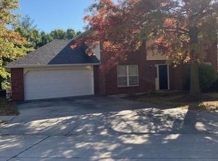 3900 W Oak Dr, Columbia, MO 65203