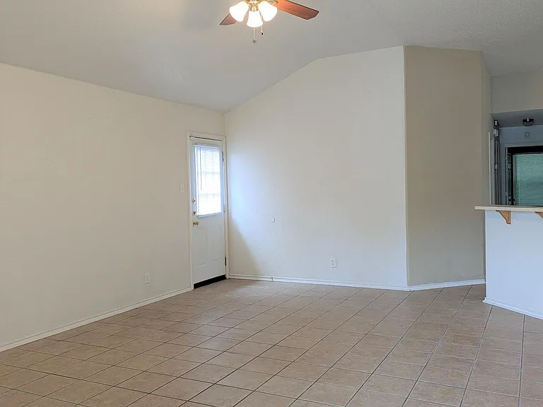 210 Dale Earnhardt Dr #B — Photo 7