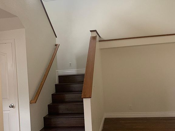 Gorgeous stair entry!