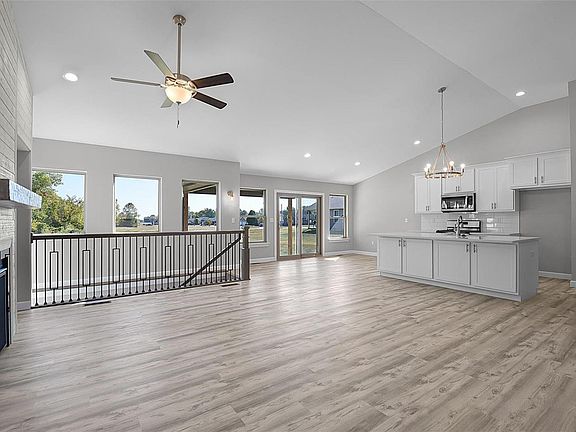 3rd image of 604 Briar Meadow Ct