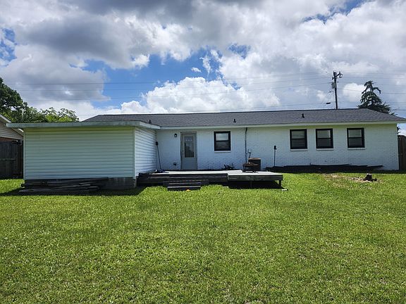 2nd image of 1206 Heflund Ave