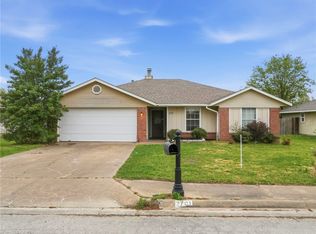 2701 W Easy St, Rogers, AR 72756