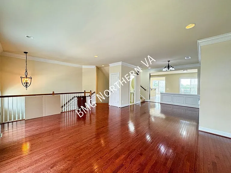 20647 Erskine Ter — Photo 2