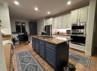 1251 Mariposa Rd, Carlsbad, CA 92011