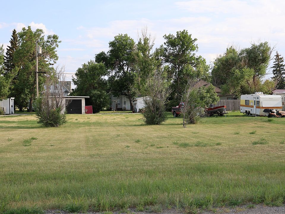 2nd image of 310 Teton Ave