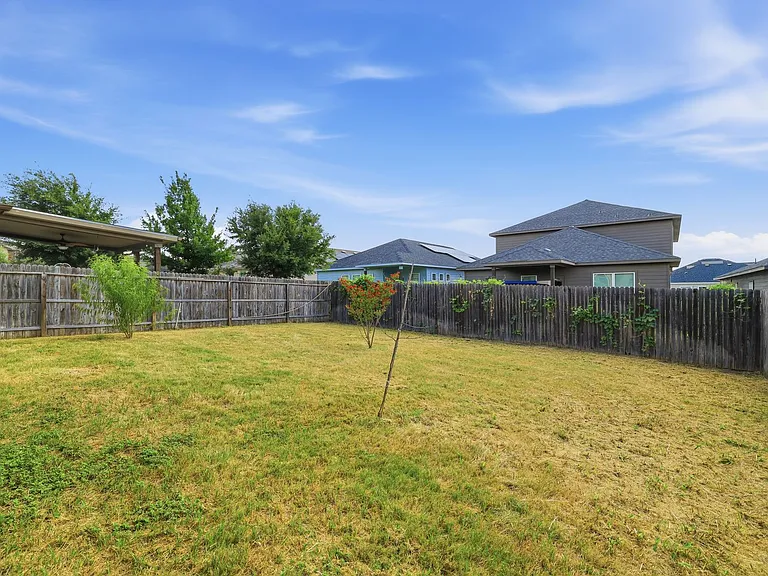 2818 Davis Trce — Photo 26