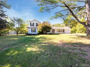 4642 Theiss Rd, Saint Louis, MO 63128