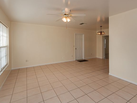 4th image of 1040 North St