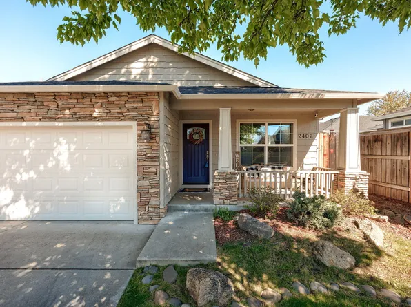 2402 Granite Ct, White City, OR 97503