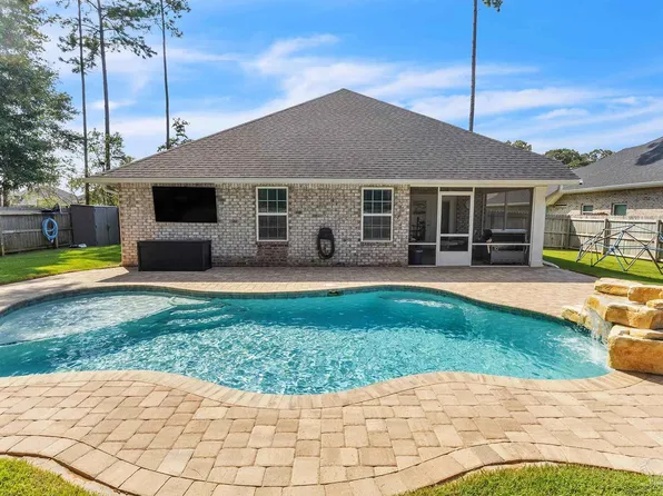 5647 Dunridge Dr, Pace, FL 32571