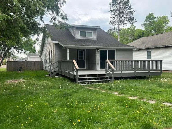 306 Ekman Ave, Marble, MN 55764