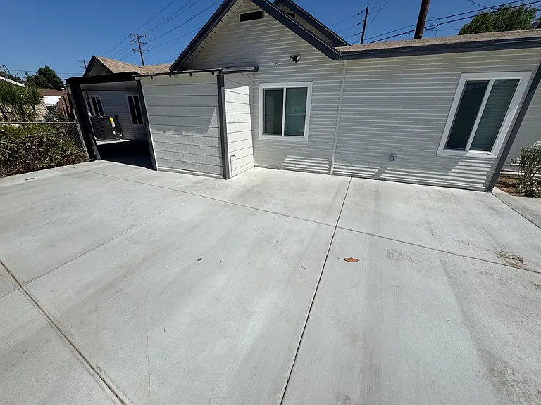 8932 Grand Ave — Photo 27