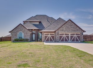 4523 Apple Estates Rd, Moore, OK 73160