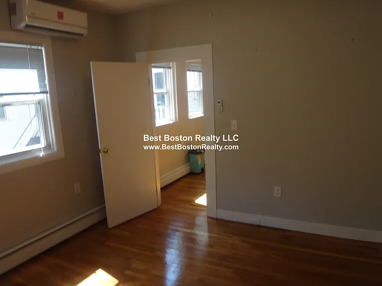 20 John F Kennedy St #7 — Photo 10