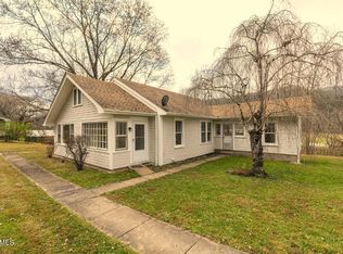 464 Old Highway Rd, Erwin, TN 37650