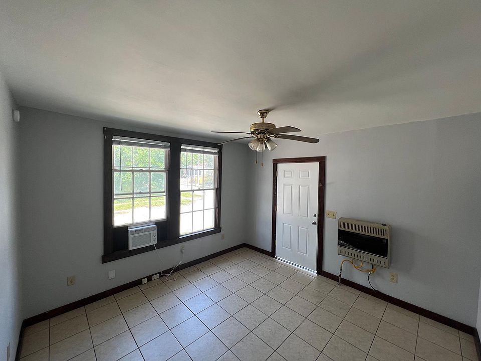 1st image of 2333 Dreux Ave