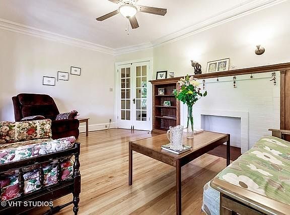 2nd image of 5557 S Blackstone Ave Unit 3