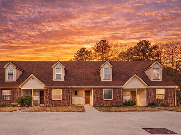 2nd image of 1115 Lenny Ln