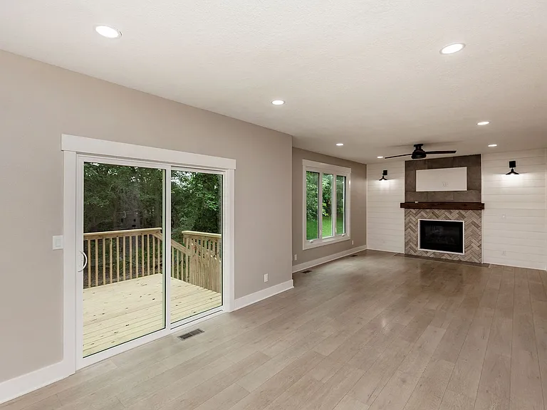 14440 Briarwood Ln — Photo 7