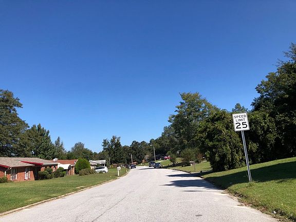 4th image of 2635 Cranbrook Dr