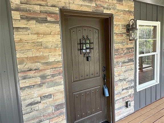 3rd image of 1000 King Arthur Ct