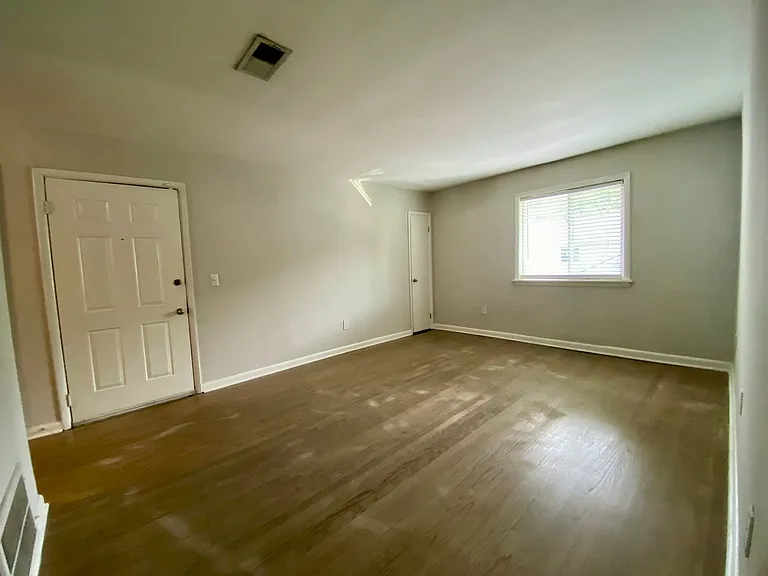 Oak Pointe Apartments — Photo 20