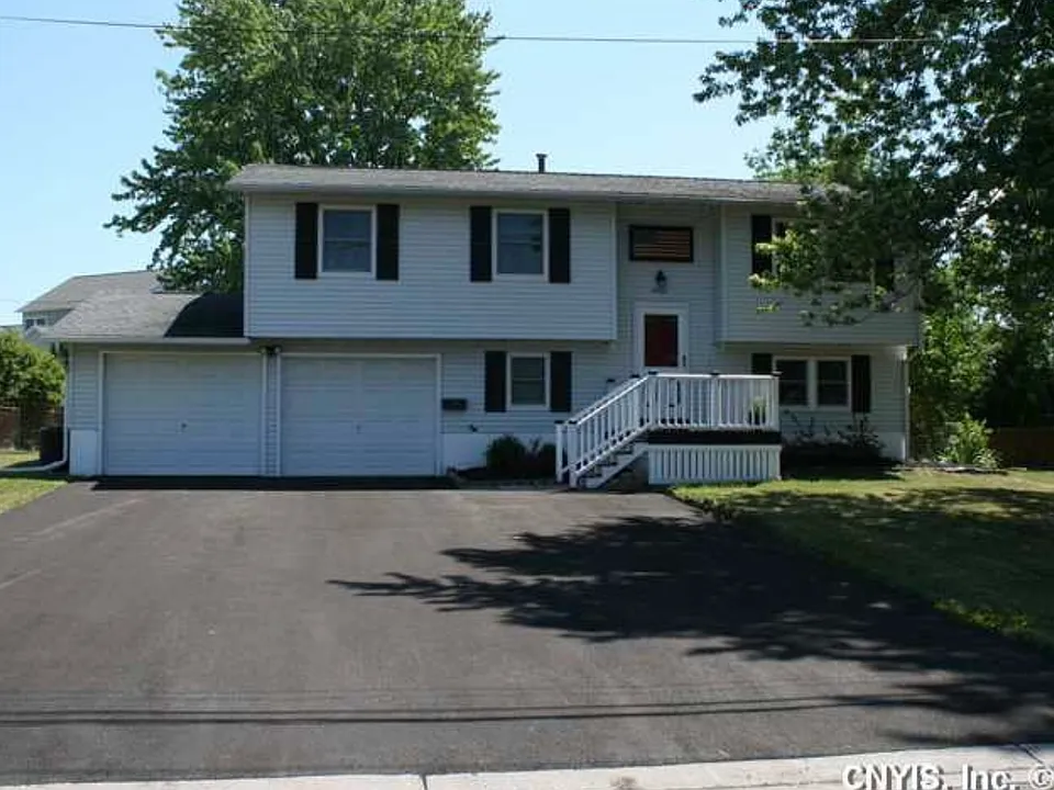 4995 Driftwood Dr