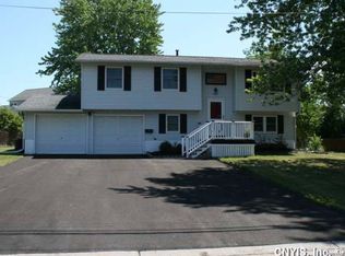 4995 Driftwood Dr, Liverpool, NY 13088