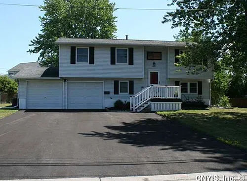 4995 Driftwood Dr Photo 1